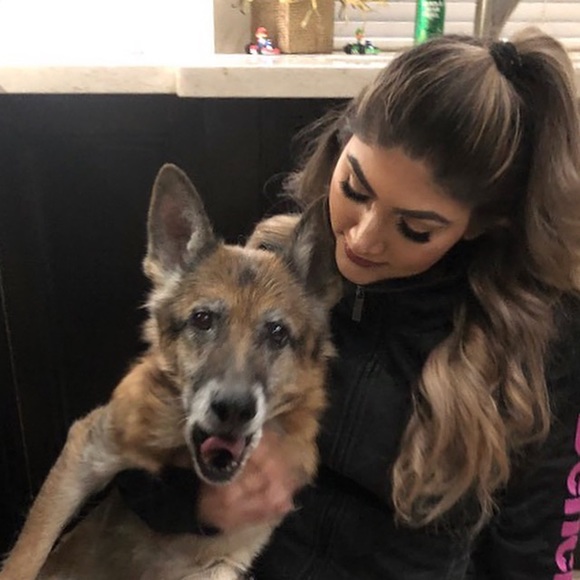 Meet your Posher, Soniabainsyyy *Please Read About Me For More Product Info* - Picture 3 of 6